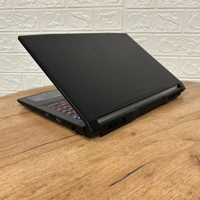 Ігровий ноутбук Б-клас MSI Katana 15 B12VGK / 15.6" (1920x1080) IPS / Intel Core i7-12650H (10 (16) ядер по 3.5 - 4.7 GHz) / 32 GB DDR5 / 1000 GB SSD / nVidia GeForce RTX 4070, 8 GB GDDR6, 128-bit / WebCam б/в - зображення 6