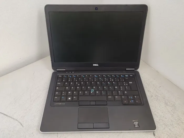 Ноутбук Б-клас Dell Latitude E7440 / 14" (1366x768) TN / Intel Core i5-4300U (2 (4) ядра по 1.9 - 2.9 GHz) / 8 GB DDR3 / 128 GB SSD / Intel HD Graphics 4400 / WebCam б/в - зображення 2