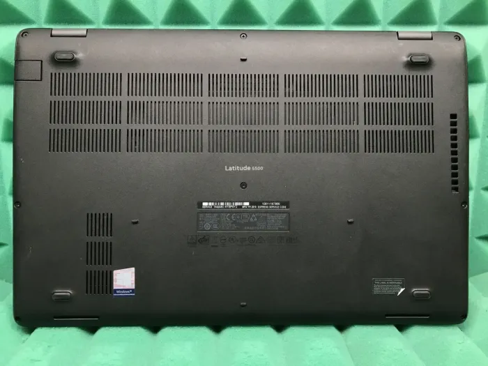 Ноутбук Б-клас Dell Latitude 5500 / 15.6" (1920x1080) IPS / Intel Core i5-8365U (4 (8) ядра по 1.6 - 4.1 GHz) / 16 GB DDR4 / 256 GB SSD M.2 / Intel UHD Graphics 620 / WebCam / USB 3.1 / HDMI / Windows 10 б/в - зображення 9