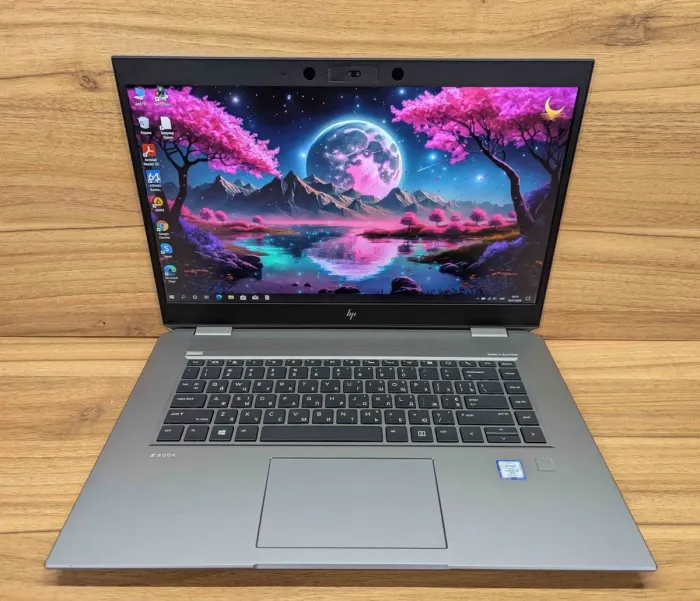 Мобільна робоча станція HP zBook Studio G5 / 15,6" (1920x1080) IPS / Intel Core i9-9880H (8 (16) ядер по 2,3 - 4,8 ГГц) / 16 ГБ DDR4 / 512 ГБ SSD / nVidia Quadro P1000, 4 ГБ GDDR5, 128-біт / TouchID / WebCam / Windows 10 б/в - зображення 2