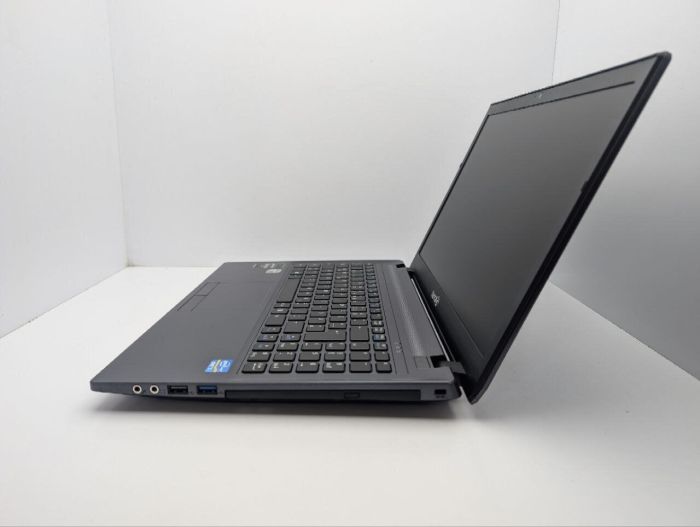 Ноутбук Terra Mobile 1548 / 15.6" (1920x1080) TN / Intel Core i3-4000M (2 (4) ядра по 2.4 GHz) / 8 GB DDR3 / 240 GB SSD / nVidia GeForce GT 740M, 2 GB GDDR3, 64-bit / WebCam / DVD-ROM б/в - зображення 5