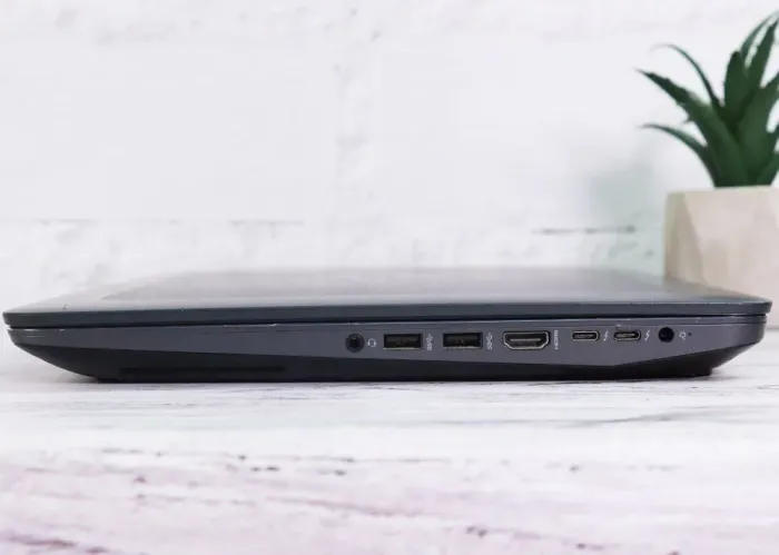 Мобільна робоча станція HP Zbook 15 G3 / 15.6" (1920x1080) IPS / Intel Core i7-6820HQ (4 (8) ядра по 2.7 - 3.6 GHz) / 32 GB DDR4 / 512 GB SSD M.2 / nVidia Quadro M2000M, 4 GB GDDR5, 128-bit / WebCam б/в - зображення 5