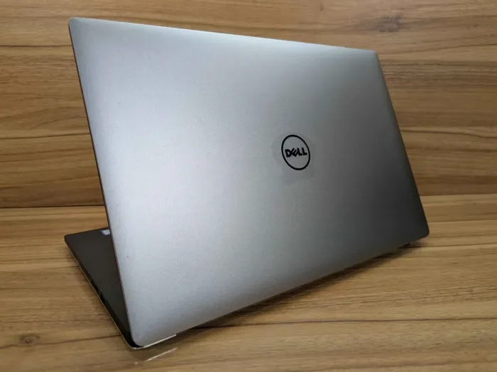 Мобільна робоча станція Б-класу Dell Precision 5520 / 15,6" (1920x1080) IPS / Intel Xeon E3-1505M v5 (4 (8) ядра по 2,8 - 3,7 ГГц) / 16 ГБ DDR4 / 512 ГБ SSD / nVidia Quadro M1200, 4 ГБ GDDR5, 128-біт / Windows 10 б/в - зображення 9
