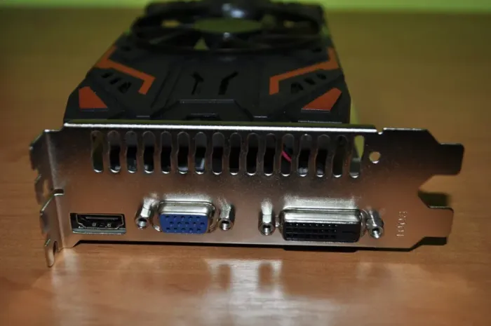 Дискретна відеокарта nVidia GeForce GTX 550 Ti, 4 GB GDDR5, 128-bit / VGA, DVI, HDMI - зображення 11