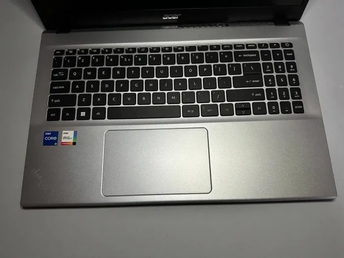 Ультрабук Б-клас Acer Aspire A315-59-53ER / 15.6" (1920x1080) IPS / Intel Core i5-1235U (10 (12) ядер по 3.3 - 4.4 GHz) / 8 GB DDR4 / 256 GB SSD / Intel Intel Iris Xe Graphics / WebCam б/в - зображення 3