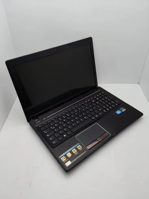 Ноутбук Lenovo G580 / 15.6" (1366x768) TN / Intel Core i5-3210M (2 (4) ядра по 2.5 - 3.1 GHz) / 8 GB DDR3 / 500 GB HDD / nVidia GeForce GT 635M, 2 GB DDR3, 128-bit / WebCam б/в - зображення 3