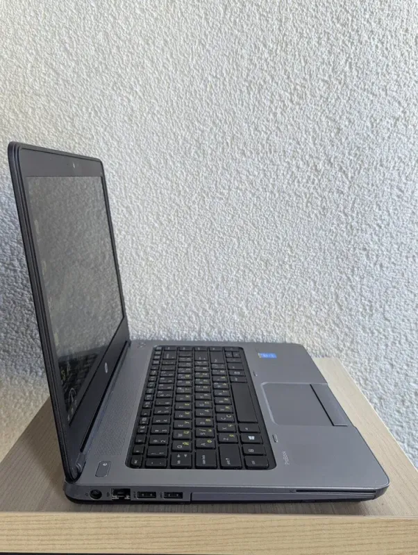 Ноутбук HP ProBook 640 G1 / 14" (1920x1080) TN / Intel Core i7-4702MQ (4 (8) ядра по 2.2 - 3.2 GHz) / 16 GB DDR3 / 256 GB SSD / Intel HD Graphic 4600 / WebCam / DVD-ROM б/в - зображення 5