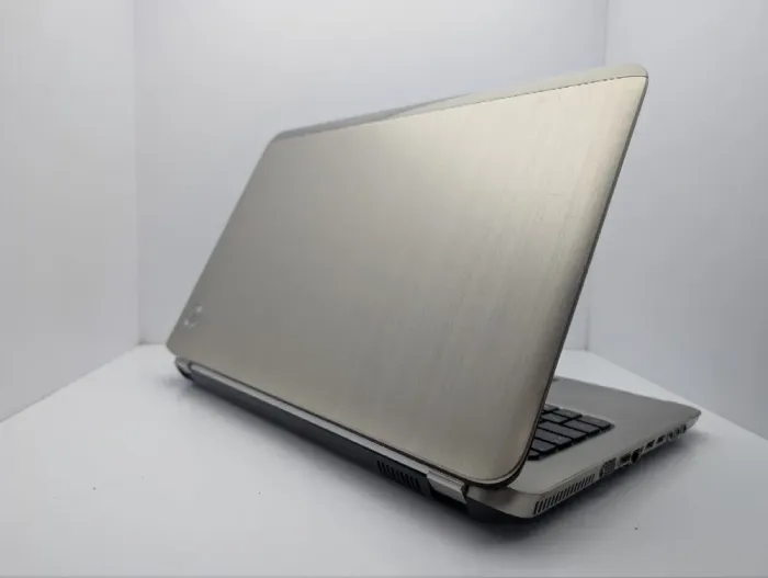 Ноутбук HP Pavilion dv7-6c30eg / 17.3" (1600x900) TN / Intel Core i7-2670QM (4 (8) ядра по 2.2 - 3.1 GHz) / 6 GB DDR3 / 1000 GB HDD / AMD Radeon HD 6770M, 1 GB GDDR5, 128-bit / WebCam / DVD-ROM б/в - зображення 8