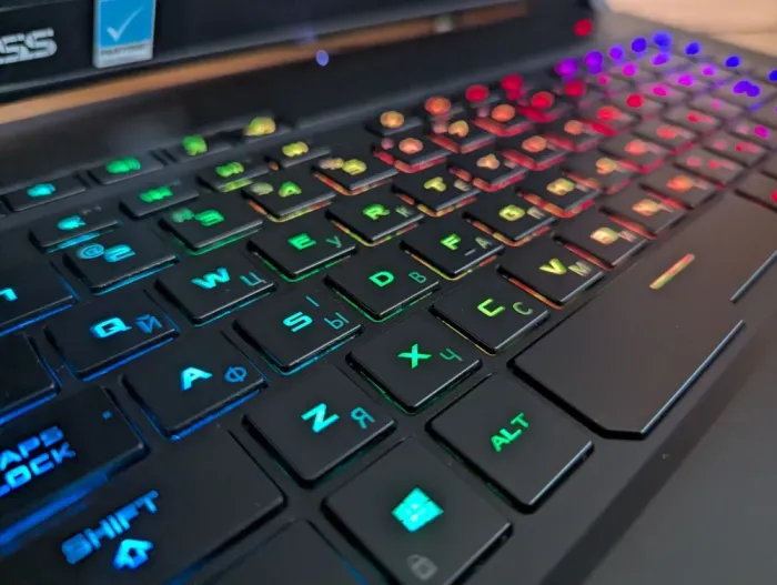 Ігровий ноутбук Asus Zephyrus M GU502G / 15.6" (1920x1080) IPS / Intel Core i7-9750H (6 (12) ядер по 2.6 - 4.5 GHz) / 16 GB DDR4 / 1000 GB SSD / nVidia GeForce RTX 2060, 6 GB GDDR6, 192-bit / HDMI / Windows 10 б/в - зображення 6