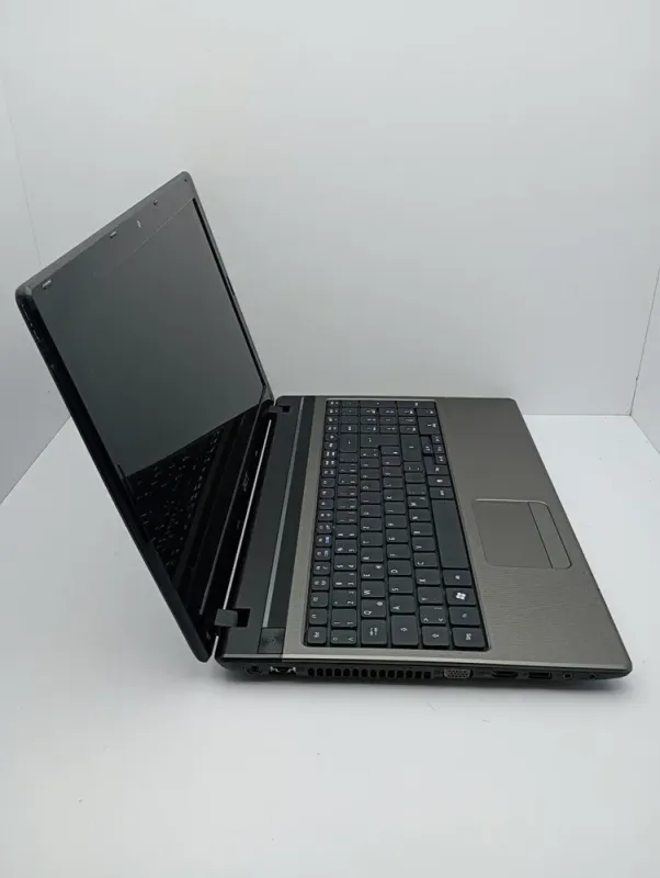 Ноутбук Acer 5750g / 15.6" (1366x768) TN / Intel Core i7-2670QM (4 (8) ядра по 2.2 - 3.1 GHz) / 6 GB DDR3 / 320 GB HDD / nVidia GeForce GT 540M, 1 GB DDR3, 64-bit / WebCam б/в - зображення 5