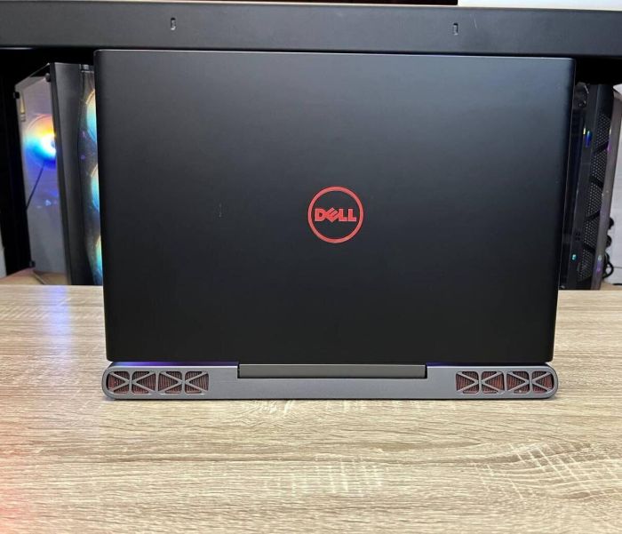 Ігровий ноутбук Dell Inspiron 15 7577 / 15.6" (1920x1080) IPS / Intel Core i5-7300HQ (4 ядра по 2.5 - 3.5 GHz) / 8 GB DDR4 / 256 GB SSD / nVidia GeForce GTX 1050, 4 GB GDDR5, 128-bit / WebCam б/в - зображення 7