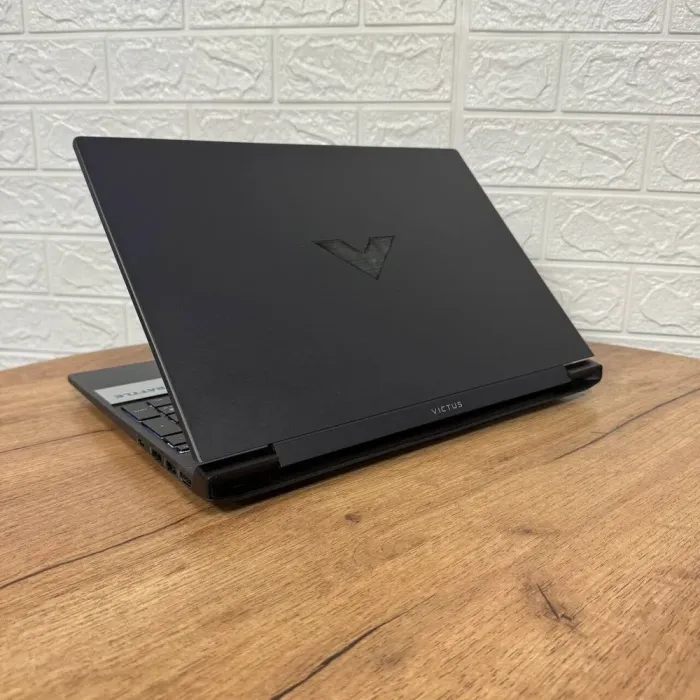 Ігровий ноутбук Б-клас HP Victus Gaming 15-fb0003nr / 15.6" (1920x1080) IPS / AMD Ryzen 5 5600H (6 (12) ядер по 3.3 - 4.2 GHz) / 16 GB DDR4 / 512 GB SSD NVMe / AMD Radeon RX 6500M, 4 GB GDDR6, 64-bit / WebCam б/в - зображення 6
