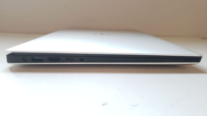 Мобільна робоча станція Dell Precision 5530 / 15,6" (3840x2160) IPS Touch / Intel Core i7-8850H (6 (12) ядра по 2,6 - 4,3 ГГц) / 32 ГБ DDR4 / 512 ГБ SSD + 750 ГБ HDD / nVidia Quadro P1000, 4 ГБ GDDR5, 128-біт / WebCam / Windows 11 Pro б/в - зображення 4