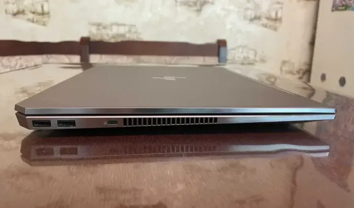 Робоча станція HP Zbook 15 G5 / 15,6" (1920x1080) IPS / Intel Core i7-8850H (6 (12) ядра по 2,6 - 4,3 ГГц) / 16 ГБ DDR4 / 256 ГБ SSD / nVidia Quadro P1000, 4 ГБ GDDR5, 128-біт / WebCam б/в - зображення 6