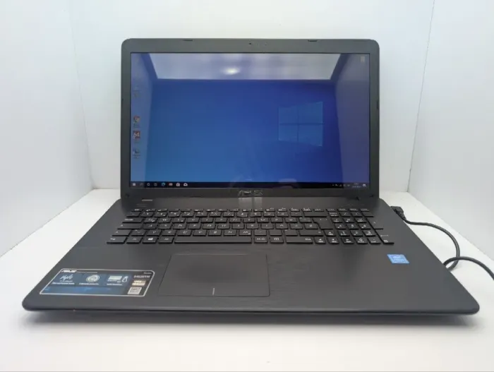 Ноутбук Asus R752S / 17.3" (1600x900) TN / Intel Pentium N3700 (4 ядра по 1.6 - 2.4 GHz) / 8 GB DDR3 / 120 GB SSD / Intel HD Graphics / WebCam б/в - зображення 2