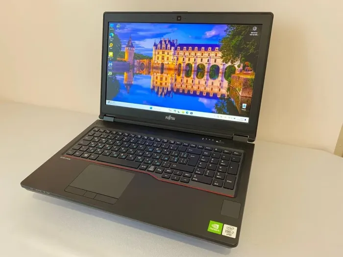 Мобільна робоча станція Fujitsu Celsius H7510 / 15.6" (1920x1080) IPS / Intel Core i7-10850H (6 (12) ядер по 2.7 - 5.1 GHz) / 32 GB DDR4 / 512 GB SSD / nVidia Quadro T1000, 4 GB GDDR6, 128-bit / WebCam / HDMI б/в - зображення 2