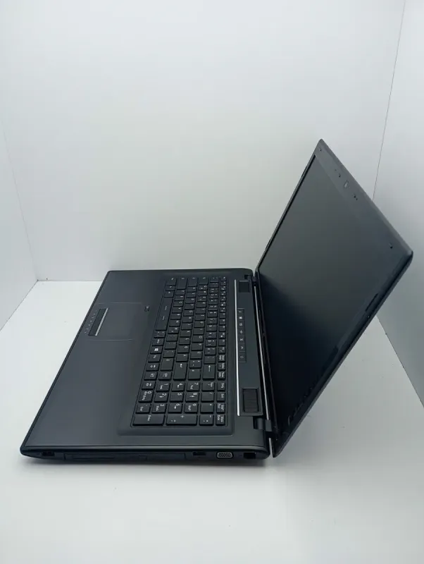 Ноутбук MSI CR70 / 17.3" (1600x900) TN / Intel Core i5-4310M (2 (4) ядра по 2.7 - 3.4 GHz) / 8 GB DDR3 / 1000 GB HDD / Intel HD Graphics 4600 / WebCam б/в - зображення 4