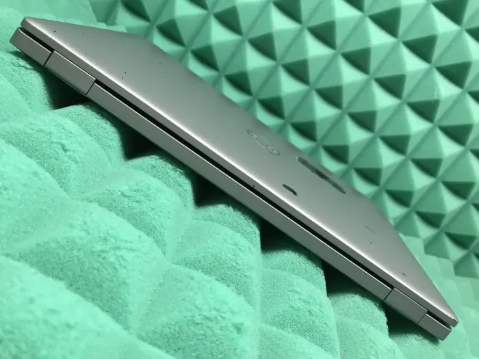 Ультрабук Б-клас Dell Latitude 5410 / 14" (1366x768) TN / Intel Core i5-10310U (4 (8) ядра по 1.7 - 4.4 GHz) / 8 GB DDR4 / 256 GB SSD M.2 / Intel UHD Graphics / WebCam / USB 3.1 / HDMI / Windows 10 б/в - зображення 7