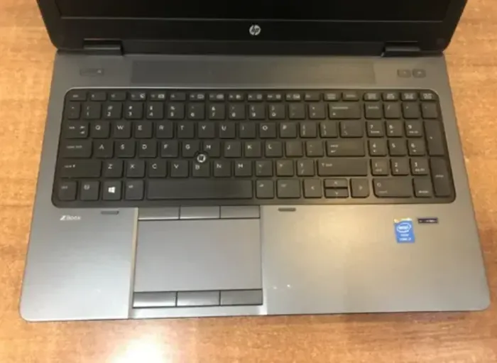 Робоча станція Б-клас HP ZBook 15 G2 / 15.6" (1920x1080) TN / Intel Core i7-4710MQ (4 (8) ядра по 2.5 - 3.5 GHz) / 12 GB DDR3 / 256 GB SSD / nVidia Quadro K610M, 1 GB GDDR5, 64-bit / WebCam б/в - зображення 4