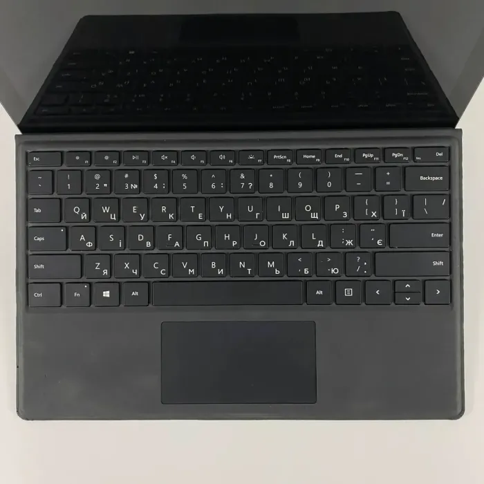 Нетбук-трансформер Б-клас Microsoft Surface Pro 6 / 12.3" (2736x1824) IPS Touch / Intel Core i5-8350U (4 (8) ядра по 1.7 - 3.6 GHz) / 8 GB DDR3 / 256 GB SSD / Intel UHD Graphics 620 / WebCam б/в - зображення 3