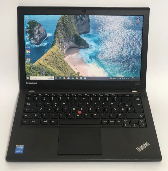 Нетбук Б-клас Lenovo ThinkPad X240 / 12.5" (1366x768) TN / Intel Core i3-4030U (2 (4) ядра по 1.9 GHz) / 4 GB DDR3 / 128 GB SSD / Intel HD Graphics 4400 / WebCam / Win 10 Pro б/в - зображення 2