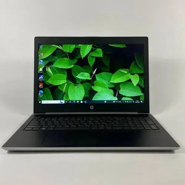 Ноутбук HP ProBook 450 G5 / 15.6" (1366x768) TN / Intel Core i5-8250U (4 (8) ядра по 1.6 - 3.4 GHz) / 16 GB DDR4 / 256 GB SSD / Intel UHD Graphics 620 / WebCam / Fingerprint б/в - зображення 2