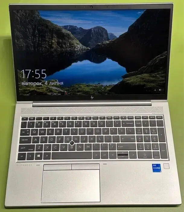 Ультрабук HP Elitebook 850 G8 / 15.6" IPS / Intel Core i5-1135G7 (4(8) ядра по 2.4-4.2 GHz) / 16GB DDR4 / 256GB SSD M.2 / Intel Iris Xe Graphics / WebCam б/в - зображення 2