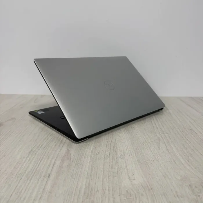 Ігровий ультрабук Dell XPS 15 7590 / 15,6" (1920x1080) IPS / Intel Core i7-9750H (6 (12) ядер по 2,6 - 4,5 ГГц) / 8 ГБ DDR4 / 256 ГБ SSD NVMe / nVidia GeForce GTX 1650, 4 ГБ GDDR5, 128-біт / WebCam б/в - зображення 7