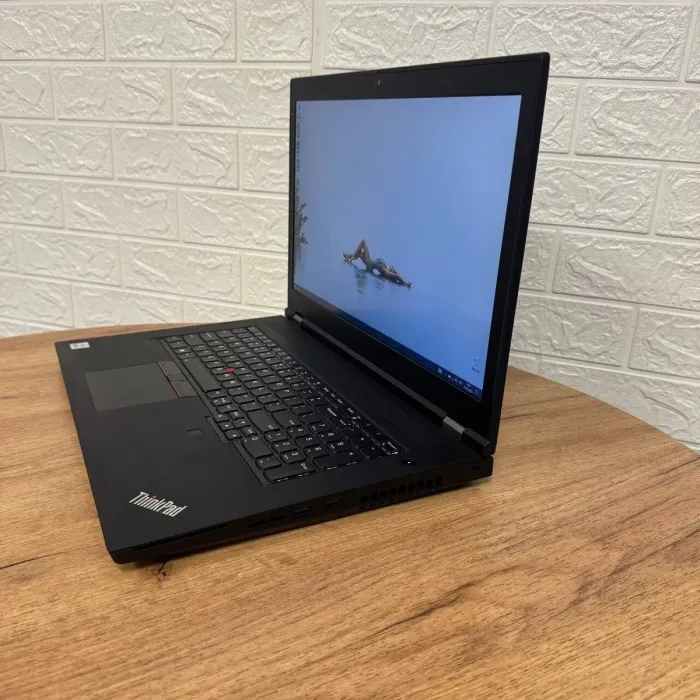 Мобільна робоча станція Б-клас Lenovo ThinkPad P17 Gen 1 / 17.3" (1920x1080) IPS / Intel Core i7-10750H (6 (12) ядер по 2.6 - 5.0 GHz) / 16 GB DDR4 / 256 GB SSD NVMe / nVidia Quadro T1000, 4 GB DDR5, 128-bit / WebCam б/в - зображення 5