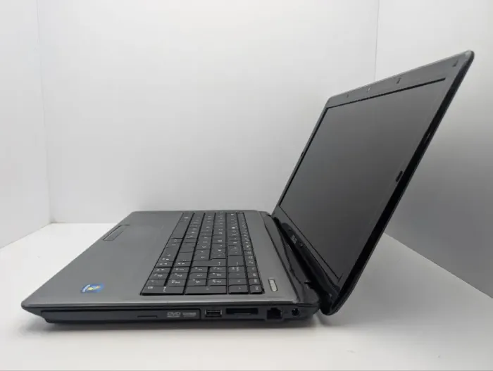 Ноутбук Asus A52F / 15.6" (1366x768) TN / Intel Core i3-380M (2 (4) ядра по 2.5 GHz) / 6 GB DDR3 / 120 GB SSD / Intel Graphics / WebCam / DVD-ROM б/в - зображення 5