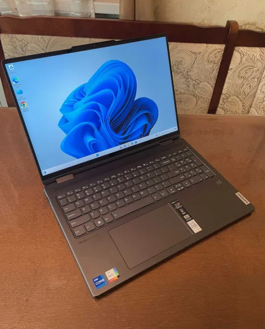Ультрабук-трансформер Lenovo Yoga 7 16IAP8 / 16" (1920x1080) IPS Touch / Intel Core i7-1355U (10 (12) ядра по 1.2 - 5.0 GHz) / 16 GB DDR5 / 512 GB SSD / Intel Iris Xe / WebCam б/в - зображення 2
