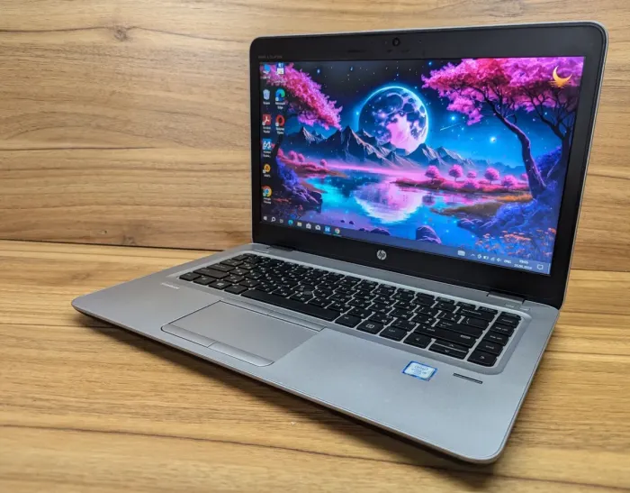 Ультрабук HP EliteBook 840 G3 / 15.6" (1920x1080) IPS / Intel Core i5-6300U (2 (4) ядра по 2.4 - 3.0 GHz) / 8 GB DDR4 / 256 GB SSD / Intel HD Graphics 520 / WebCam / TouchID / Windows 10 б/в - зображення 5