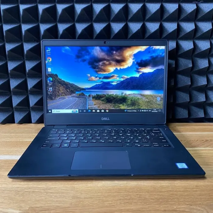 Ультрабук Б-клас Dell Latitude 3400 / 14" (1920x1080) TN / Intel Core i5-8265U (4 (8) ядра по 1.6 - 3.9 GHz) / 16 GB DDR4 / 256 GB SSD / Intel UHD Graphics / WebCam б/в - зображення 2