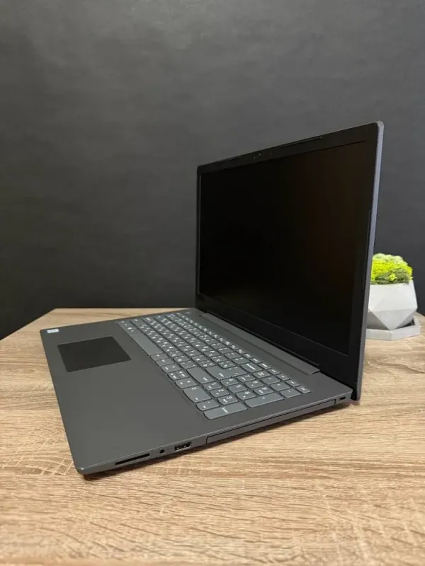 Ультрабук Б-клас Lenovo IdeaPad V130-15IKB / 15.6" (1366x768) TN / Intel Core i3-6006U (2 (4) ядра по 2.0 GHz) / 8 GB DDR4 / 256 GB SSD / Intel HD Graphics 520 / WebCam / Win 10 б/в - зображення 5
