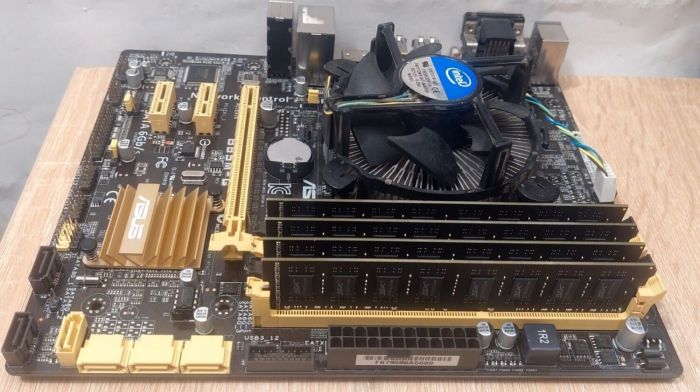 Комплект: Материнська плата Asus B85M-G / LGA1150 / Intel Core i5-4690 (4 ядра по 3.5 - 3.9 GHz) / 32 GB DDR3 / Intel HD Graphics 4600 + Кулер б/в - зображення 5