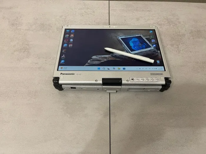 Захищений ноутбук Panasonic Toughbook CF-C2 / 12.5" (1366x768) IPS Touch / Intel Core i5-4300U (2 (4) ядра по 1.9 - 2.9 GHz) / 16 GB DDR3 / 256 GB SSD / Intel HD Graphics 4400 / WebCam / Стилус б/в - зображення 3