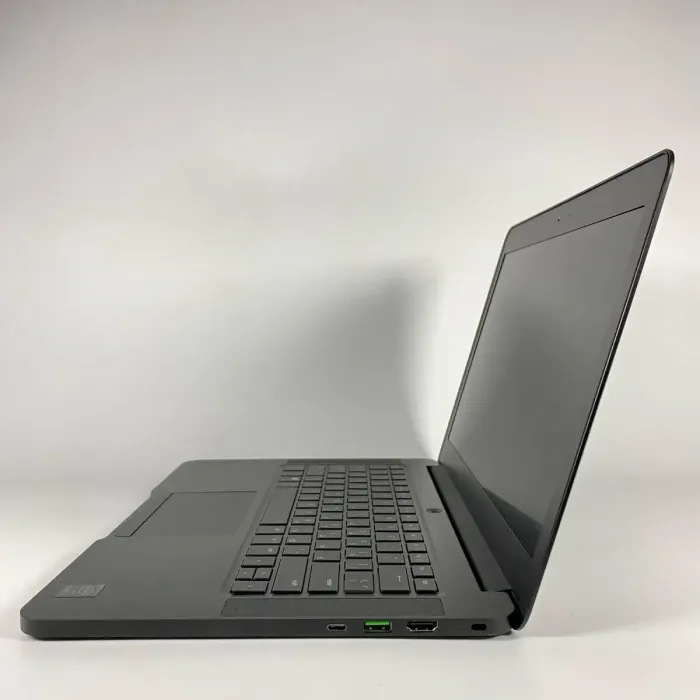 Ігровий ноутбук Razer Blade RZ09-0195 / 14" (1920x1080) IPS / Intel Core i7-6700HQ (4 (8) ядра по 2,6 - 3,5 ГГц) / 16 ГБ DDR4 / 1000 ГБ SSD / nVidia GeForce GTX 1060, 6 ГБ GDDR5, 192-біт / WebCam / HDMI б/в - зображення 5