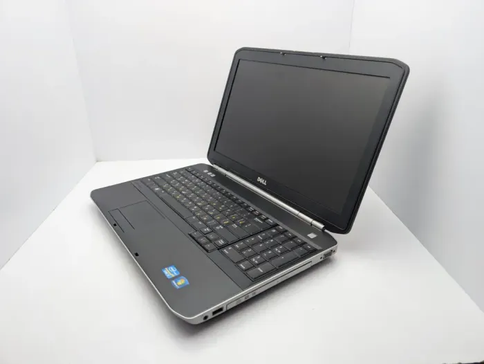 Ноутбук Dell Latitude E5520 / 15.6" (1366x768) TN / Intel Core i5-2520M (2 (4) ядра по 2.5 - 3.2 GHz) / 6 GB DDR3 / 240 GB SSD / Intel HD Graphics 3000 / WebCam б/в - зображення 4
