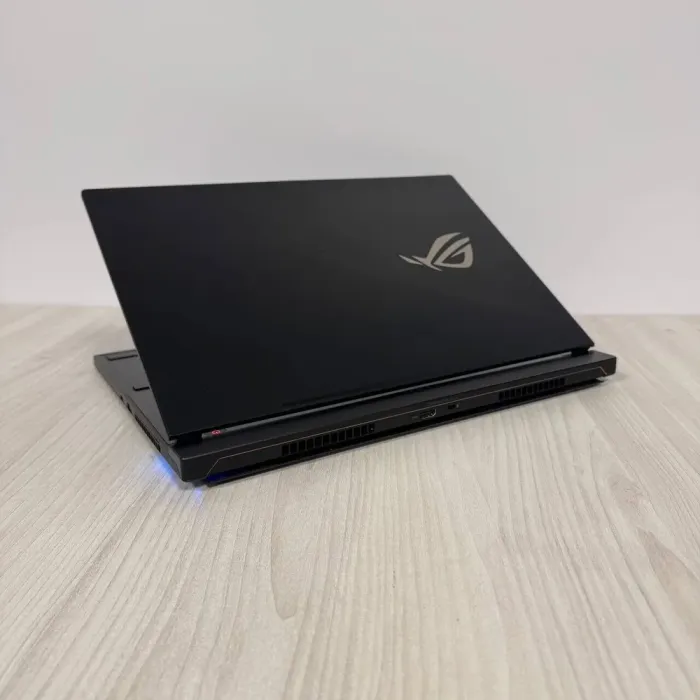 Ігровий ноутбук Б-клас Asus ROG Zephyrus S15 GX531GW / 15.6" (1920x1080) IPS / Intel Core i7-8750H (6 (12) ядер по 2.2 - 4.1 GHz) / 16 GB DDR4 / 512 GB SSD NVMe / nVidia GeForce RTX 2070 Max-Q, 8 GB GDDR6, 256-bit / WebCam б/в - зображення 6