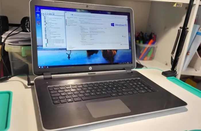 Ноутбук Б-клас HP Pavilion 17 / 17.3" (1600x900) TN / AMD A4-6210 (4 ядра по 1.8 GHz) / 8 GB DDR3 / 120 GB SSD / AMD Radeon R3 Graphics / WebCam / АКБ немає б/в - зображення 2