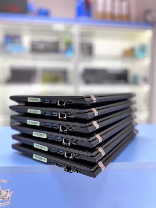 Ультрабук Lenovo E31-80 / 13.3" TN / Intel Core i3-6006U (2(4) ядра по 2GHz) / 8GB DDR3 / 128GB SSD / HD Graphics 520 / WebCam б/в - изображение 3