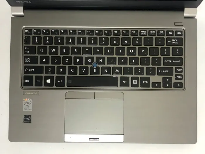 Ультрабук Б-клас Toshiba Portege Z30-A / 13.3" (1366x768) TN / Intel Core i7-4600U (2 (4) ядра по 2.1 - 3.3 GHz) / 8 GB DDR4 / 256 GB SSD / Intel HD Graphics 4400 / WebCam / Win 10 Pro б/в - зображення 8