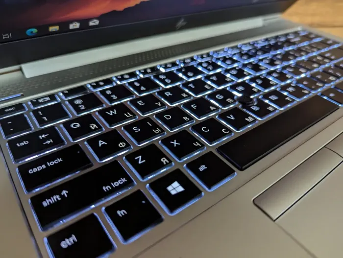 Ультрабук HP EliteBook 840 G6 / 14" (1920x1080) IPS / Intel Core i5-8265U (4 (8) ядра по 1.6 - 3.9 GHz) / 16 GB DDR4 / 512 GB SSD / Intel UHD Graphics 620 / WebCam / TouchID / Windows 10 б/в - зображення 6