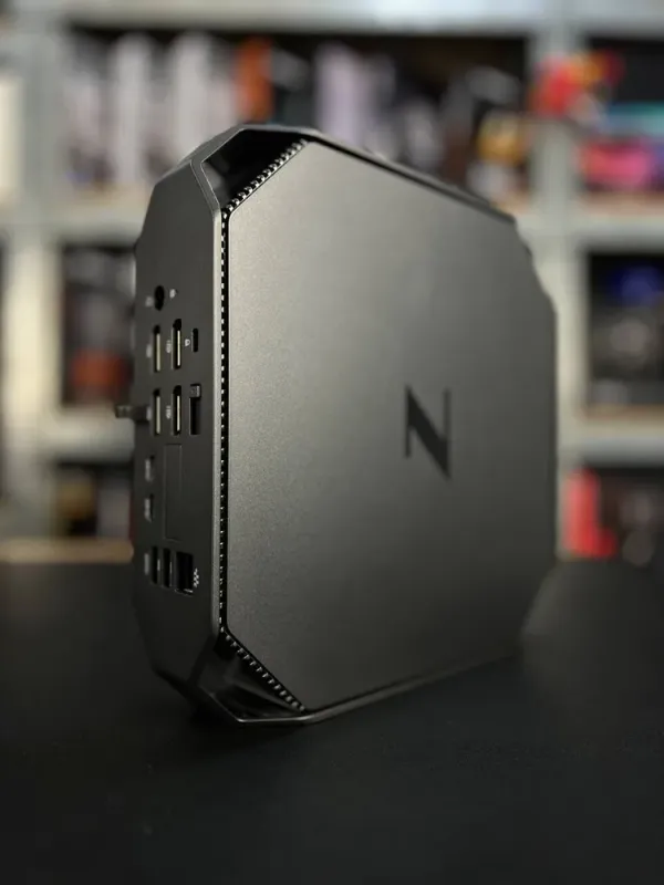 Комплект ПК: комп'ютер HP Z2 Mini G3 Workstation USFF / Intel Xeon E3-1225 v6 (4 ядра по 3.3 - 3.7 GHz) / 8 GB DDR4 / 256 GB SSD M.2 / Intel HD Graphics P630 + Монітор Dell E2216HF Black / 22" (1920x1080) TN / USB-Hub, VGA, DVI б/в - зображення 6