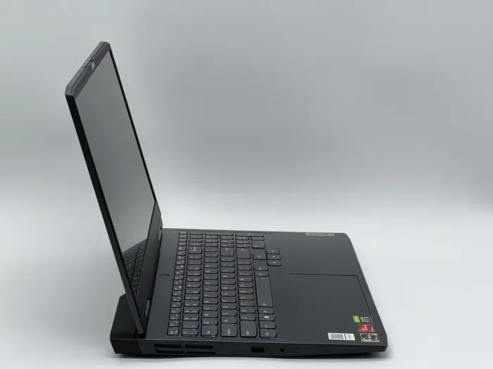 Ігровий ноутбук Lenovo IdeaPad Gaming 3 15ARH7 / 15.6" (1920x1080) IPS / AMD Ryzen 5 6600H (6 (12) ядер по 3.3 - 4.5 GHz) / 16 GB DDR5 / 480 GB SSD / nVidia GeForce RTX 3050, 4 GB GDDR6, 128-bit / WebCam б/в - зображення 3