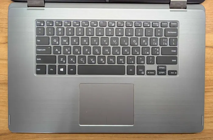 Ноутбук Dell Inspiron 15-7568 / 15.6" (1920x1080) IPS / Intel Core i5-6200U (2 (4) ядра по 2.3 - 2.8 GHz) / 8 GB DDR3 / 240 GB SSD / Intel HD Graphics 520 / WebCam / Windows 10 б/в - зображення 3