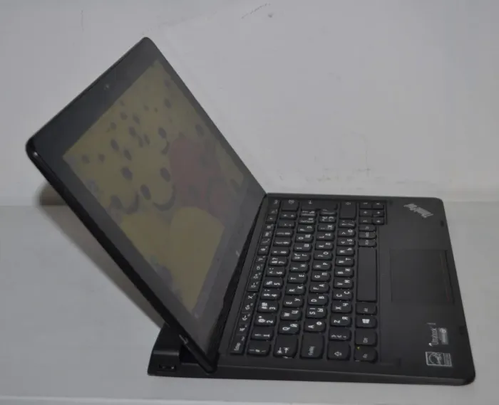 Ноутбук-трансформер Б-клас Lenovo ThinkPad Helix 20CH / 11.6" (1920x1080) TN Touch / Intel Core M-5Y10 (2 (4) ядра по 0.8 - 2.0 GHz) / 8 GB DDR3 / 256 GB SSD / Intel HD Graphics 5300 / WebCam / LTE / Windows 10 Pro б/в - зображення 12