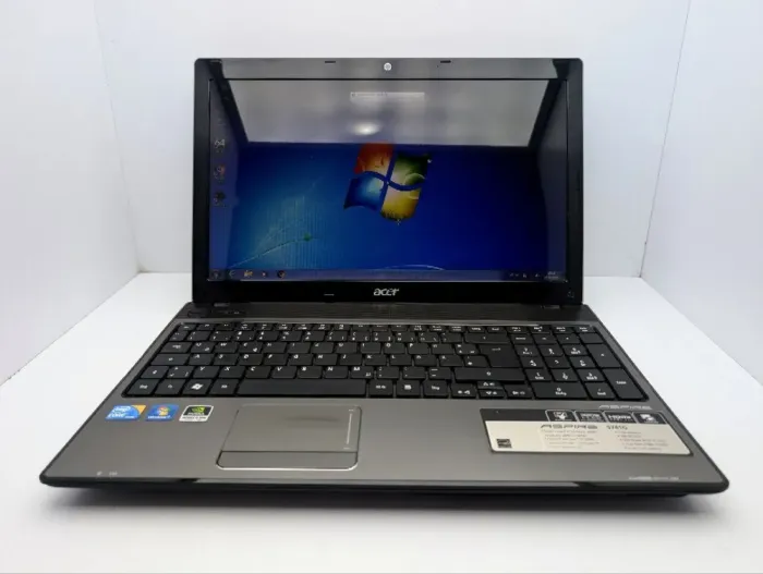 Ноутбук Acer Aspire 5741G / 15.6" (1366x768) TN / Intel Core i5-430M (2 (4) ядра по 2.26 - 2.53 GHz) / 6 GB DDR3 / 500 GB HDD / nVidia GeForce GT 320M, 1 GB GDDR3, 64-bit / WebCam / DVD-ROM б/в - зображення 2