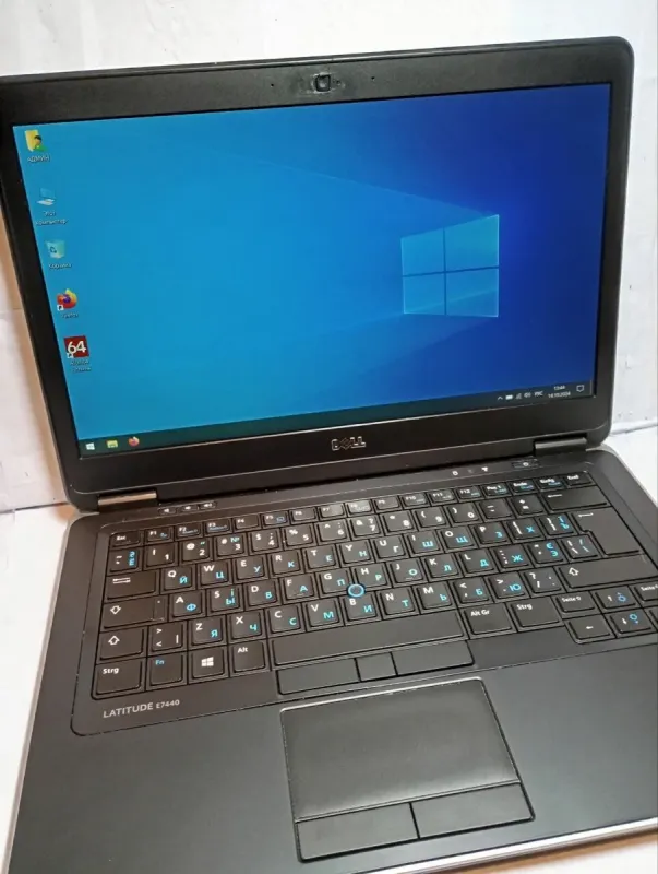 Ультрабук Б-клас Dell Latitude E7440 / 14" (1920x1080) TN / Intel Core i5-4300U (2 (4) ядра по 1.9 - 2.9 GHz) / 8 GB DDR3 / 256 GB SSD / Intel HD Graphics 4400 / WebCam б/в - зображення 2
