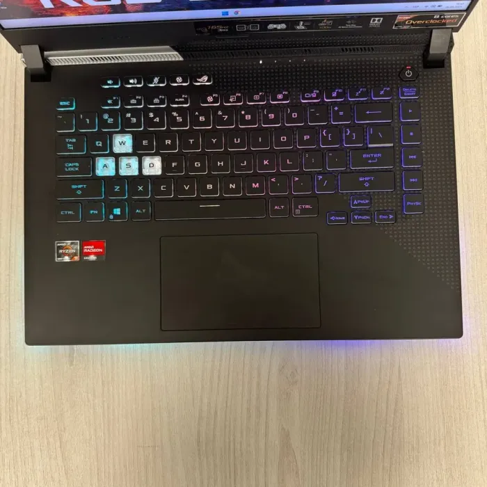 Ігровий ноутбук Б-класу Asus ROG Strix G15 Advantage Edition G513QY / 15.6" (2560x1440) IPS / AMD Ryzen 9 5980HX (8 (16) ядер по 3,3 - 4,8 ГГц) / 16 ГБ DDR4 / 512 ГБ SSD NVMe / AMD Radeon RX 6800M, 12 ГБ GDDR6, 192-біт б/в - зображення 7